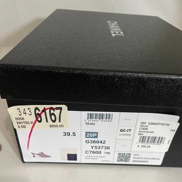 CHANEL BNWB 20P WHITE LEATHER MULES W/BLACK GROSGR - Picture 7 of 7